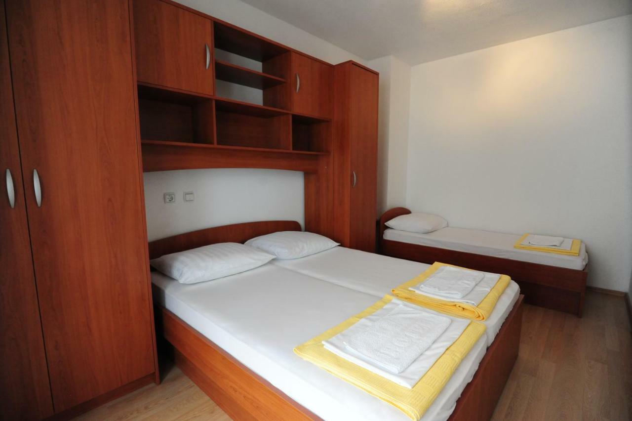 Apartments Knezevic ماكارسكا المظهر الخارجي الصورة