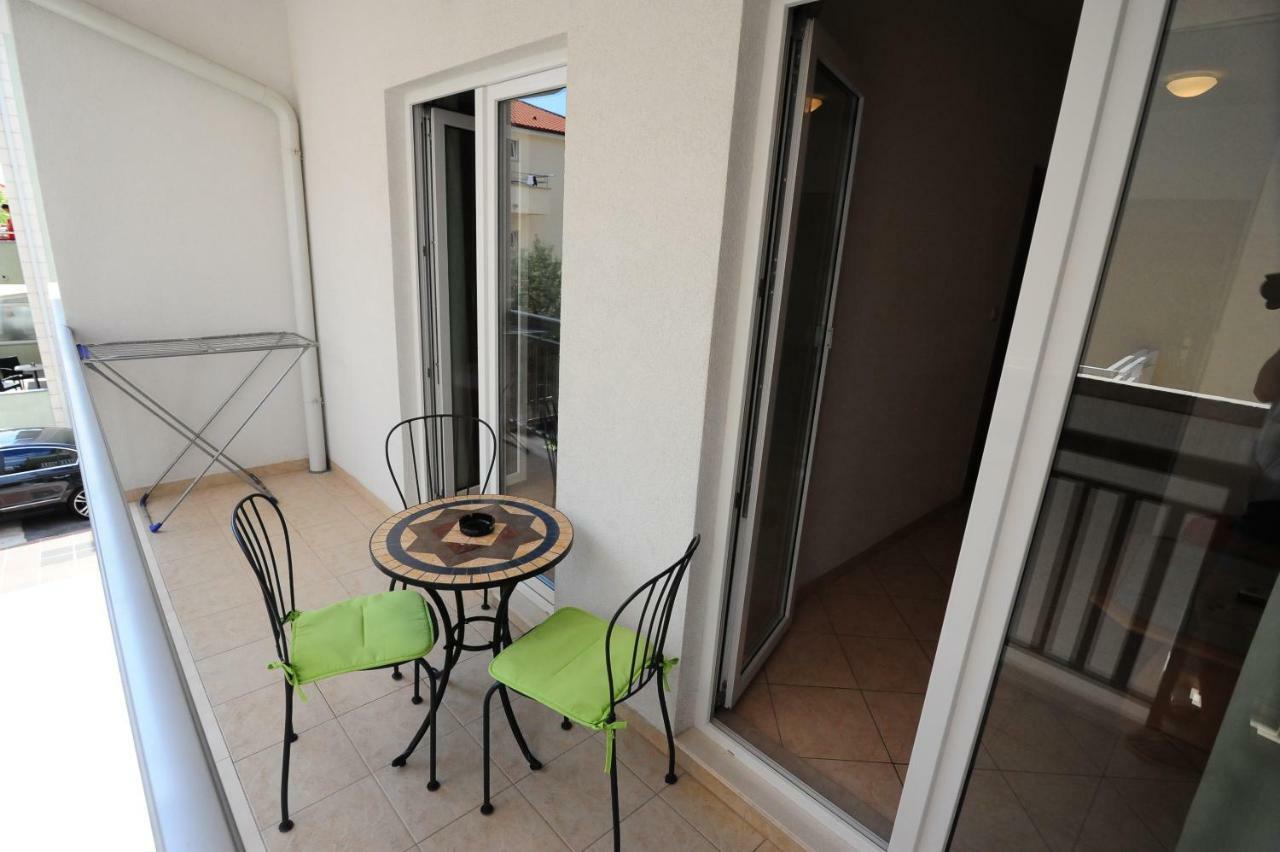 Apartments Knezevic ماكارسكا المظهر الخارجي الصورة