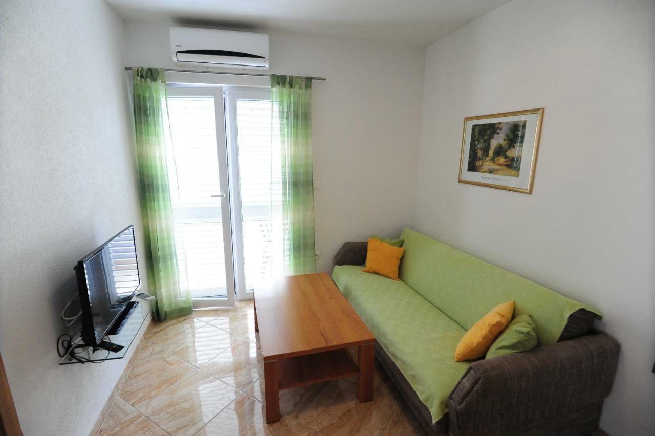 Apartments Knezevic ماكارسكا المظهر الخارجي الصورة