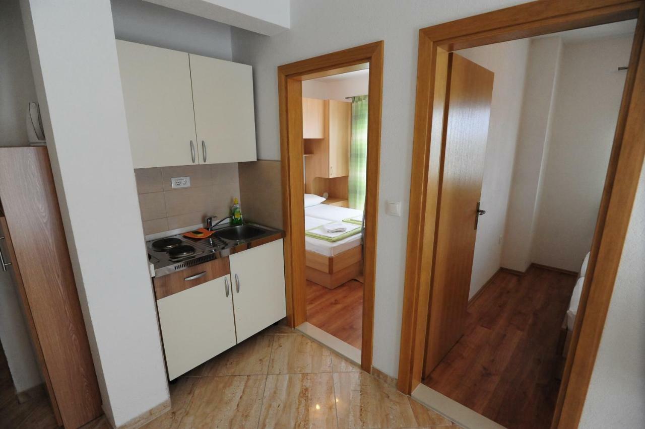 Apartments Knezevic ماكارسكا المظهر الخارجي الصورة