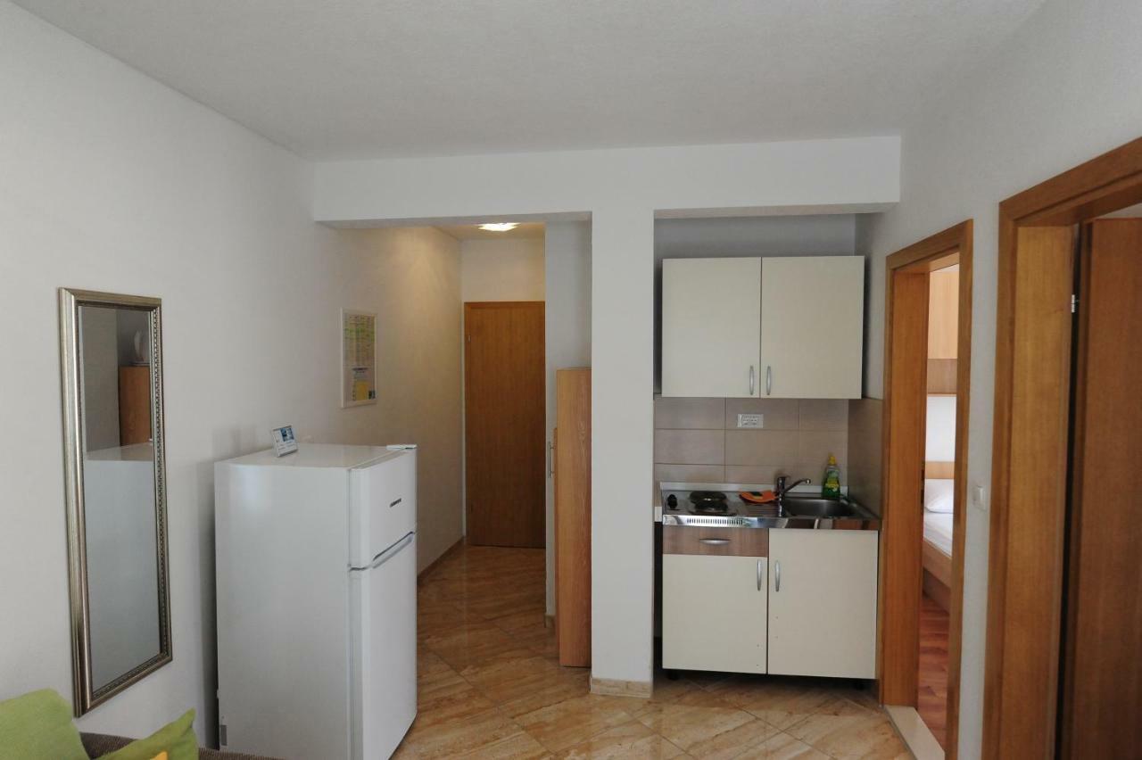 Apartments Knezevic ماكارسكا المظهر الخارجي الصورة