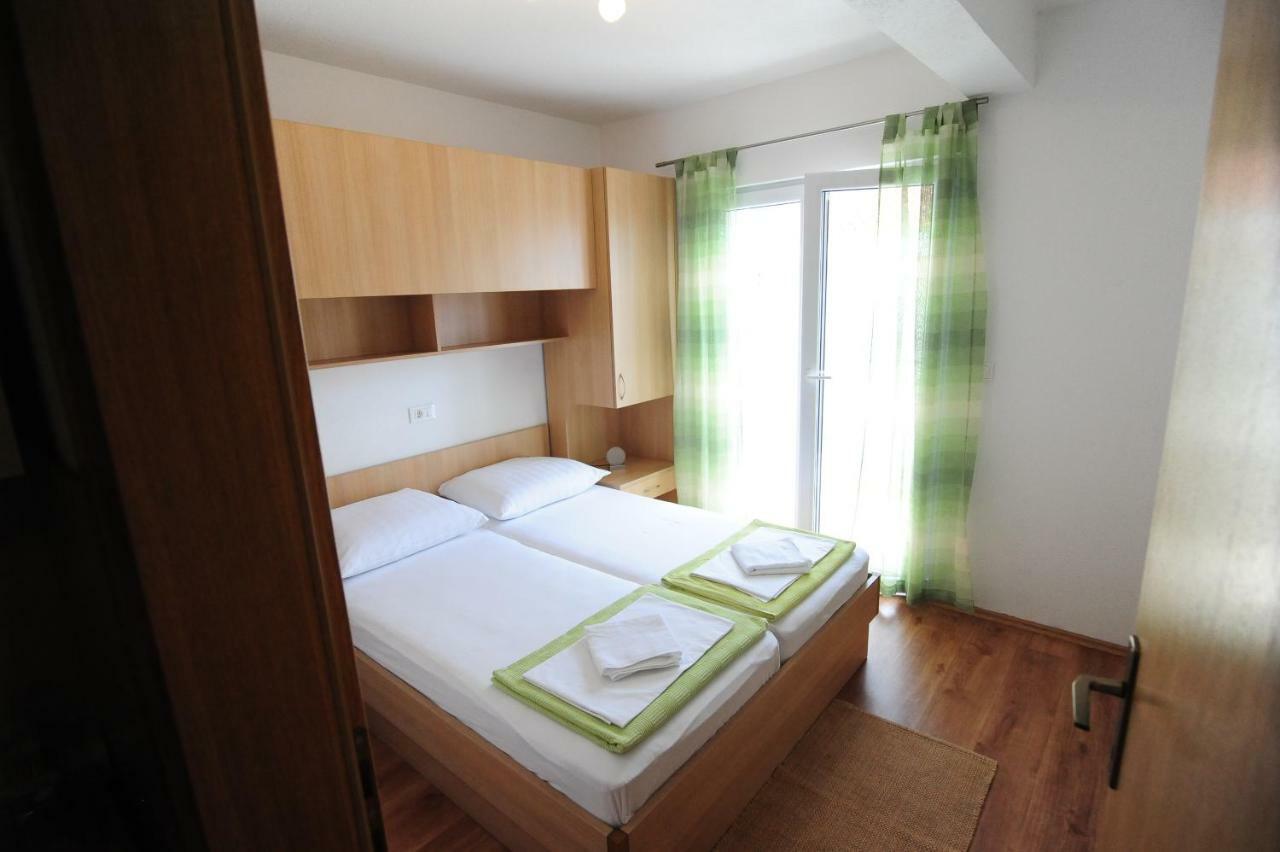 Apartments Knezevic ماكارسكا المظهر الخارجي الصورة