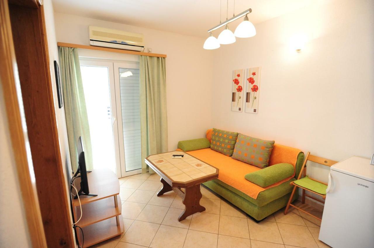 Apartments Knezevic ماكارسكا المظهر الخارجي الصورة