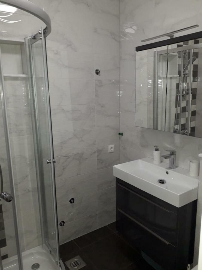 Apartments Knezevic ماكارسكا المظهر الخارجي الصورة